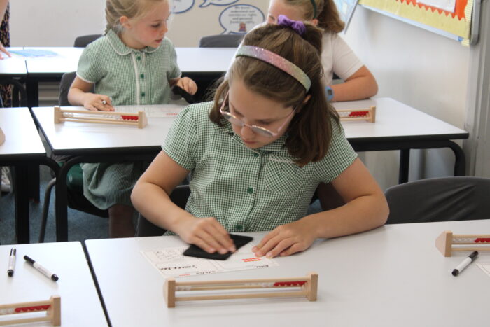 CHILD’S 0-20 COUNTING FRAME (REKENREK) - Image 4