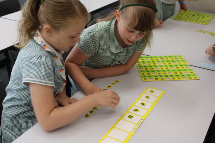 HUNDRED SQUARE WITH POP-OUT NUMBERED COUNTERS (1-100) - Image 4